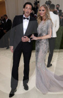 PEOPLE - Stars in Design-Kleidern an der Met-Gala in NYC