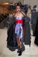 PEOPLE - Stars in Design-Kleidern an der Met-Gala in NYC