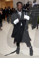 PEOPLE - Stars in Design-Kleidern an der Met-Gala in NYC