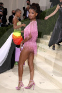 PEOPLE - Stars in Design-Kleidern an der Met-Gala in NYC
