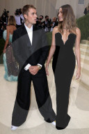 PEOPLE - Stars in Design-Kleidern an der Met-Gala in NYC