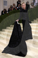 PEOPLE - Stars in Design-Kleidern an der Met-Gala in NYC