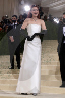 PEOPLE - Stars in Design-Kleidern an der Met-Gala in NYC
