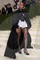 PEOPLE - Stars in Design-Kleidern an der Met-Gala in NYC (weitere Bilder)