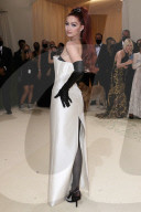 PEOPLE - Stars in Design-Kleidern an der Met-Gala in NYC (weitere Bilder)
