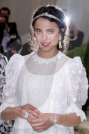 PEOPLE - Stars in Design-Kleidern an der Met-Gala in NYC (weitere Bilder)
