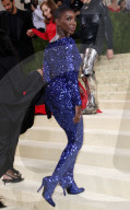 PEOPLE - Stars in Design-Kleidern an der Met-Gala in NYC (weitere Bilder)