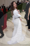 PEOPLE - Stars in Design-Kleidern an der Met-Gala in NYC (weitere Bilder)