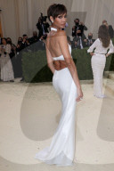 PEOPLE - Stars in Design-Kleidern an der Met-Gala in NYC (weitere Bilder)