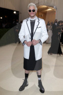 PEOPLE - Stars in Design-Kleidern an der Met-Gala in NYC (weitere Bilder)