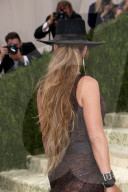 PEOPLE - Stars in Design-Kleidern an der Met-Gala in NYC (weitere Bilder)