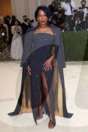 PEOPLE - Stars in Design-Kleidern an der Met-Gala in NYC (weitere Bilder)