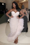 PEOPLE - Stars in Design-Kleidern an der Met-Gala in NYC (weitere Bilder)
