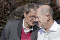 NEWS - Bundestagswahl 2021: SPD Kanzlerkandidat auf Wahlkampftour in Koeln Bickendorf