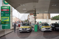 NEWS - Lange Warteschlangen vor Tankstellen in GB