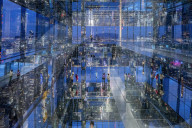 FEATURE - Aussichtsplattform mit Glasböden auf dem One Vanderbilt Building in New York