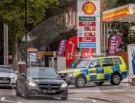 NEWS - UK: Warteschlangen vor Tankstellen