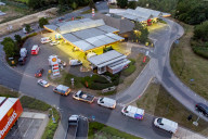 NEWS - UK: Warteschlangen vor Tankstellen