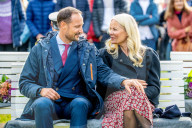 ROYALS -  Prinzessin Mette Marit und Kronprinz Haakon besuchen die norwegische Provinz Viken 