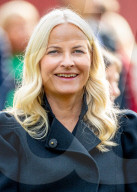 ROYALS -  Prinzessin Mette Marit und Kronprinz Haakon besuchen die norwegische Provinz Viken 