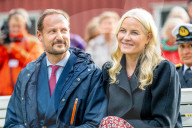 ROYALS -  Prinzessin Mette Marit und Kronprinz Haakon besuchen die norwegische Provinz Viken 
