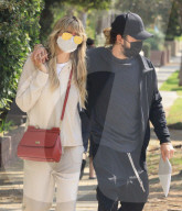 Heidi Klum And Tom Kaulitz Pack On The PDA During WeHo Shopping Trip
