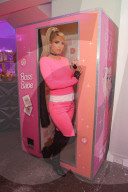 PEOPLE - Paris Hilton lanciert Paris World Roblox