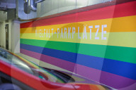 NEWS - Parkhaus in Hanau richtet Parkplätze für LGBTQs ein