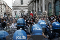 NEWS - Coronavirus: No Green Pass Proteste in Rom