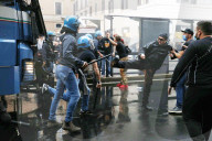 NEWS - Coronavirus: No Green Pass Proteste in Rom