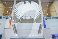 NEWS - Deutscher Bundestag: Herrichtung des Plenarsaals für die 20. Legislaturperiode