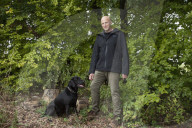 Down in the woods with top truffle dealer Ö and his dog