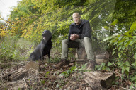 Down in the woods with top truffle dealer Ö and his dog