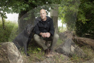 Down in the woods with top truffle dealer Ö and his dog