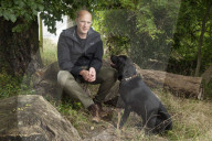 Down in the woods with top truffle dealer Ö and his dog