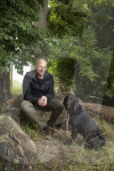Down in the woods with top truffle dealer Ö and his dog