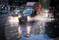 NEWS - GB: Sturm Aurore sorgt für Überschwemmungen