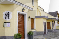 PEOPLE -  Gasthof „Zum Horn“ in Bergisch Gladbach von Guenther Klum muss laut Medienberichten wegen Personalmangel geschlossen bleiben