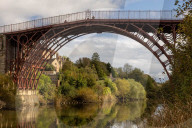 FEATURE - Nomen est Omen: Die älteste Eisenbrücke der Welt im englischen Ironbridge