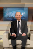 NEWS - Robert Habeck und Olaf Scholz bei Anne Will Talkshow der ARD