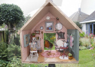 Bird boxes created by stylist and freelance illustrator Theresa Gromski.