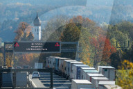NEWS - Gigantischer LKW-Stau von der Grenze bis München wegen österreichischer LKW-Blockabfertigung