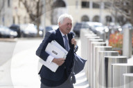 Bernard Collaery hails ‘victory for justice’ as court overturns bid to keep evidence hidden at trial