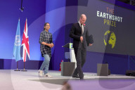 Prince William with Vinisha Umashankar  at the EarthShot Prize at Cop26