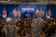 NEWS - USA: Der republikanische Gouverneur von Virginia, Glenn Youngkin, hält seine Siegesrede