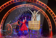 Mischief Theatre collaborate with Penn & Teller in Magic Goes Wrong.