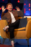 PEOPLE - Ed Sheeran in der "Jonathan Ross Show"