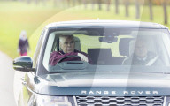 ROYALS - Prinz Andrew im Auto und auf dem Pferd beim Schloss Windsor