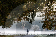 Foggy and frosty morning for Londoners