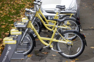 Andy Burnham: don’t throw Manchester hire bikes in the canal.
Mayor pleads with residents not to treat new Bee Bikes like the failed Mobike scheme.